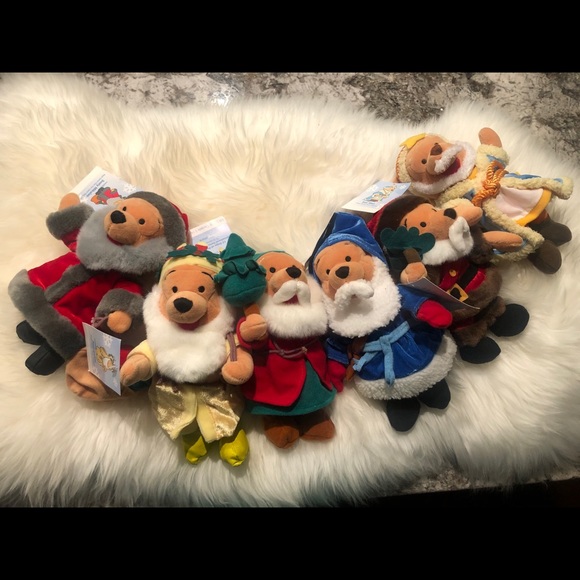 NWT Disney Winnie The Pooh International Santa - Picture 1 of 11